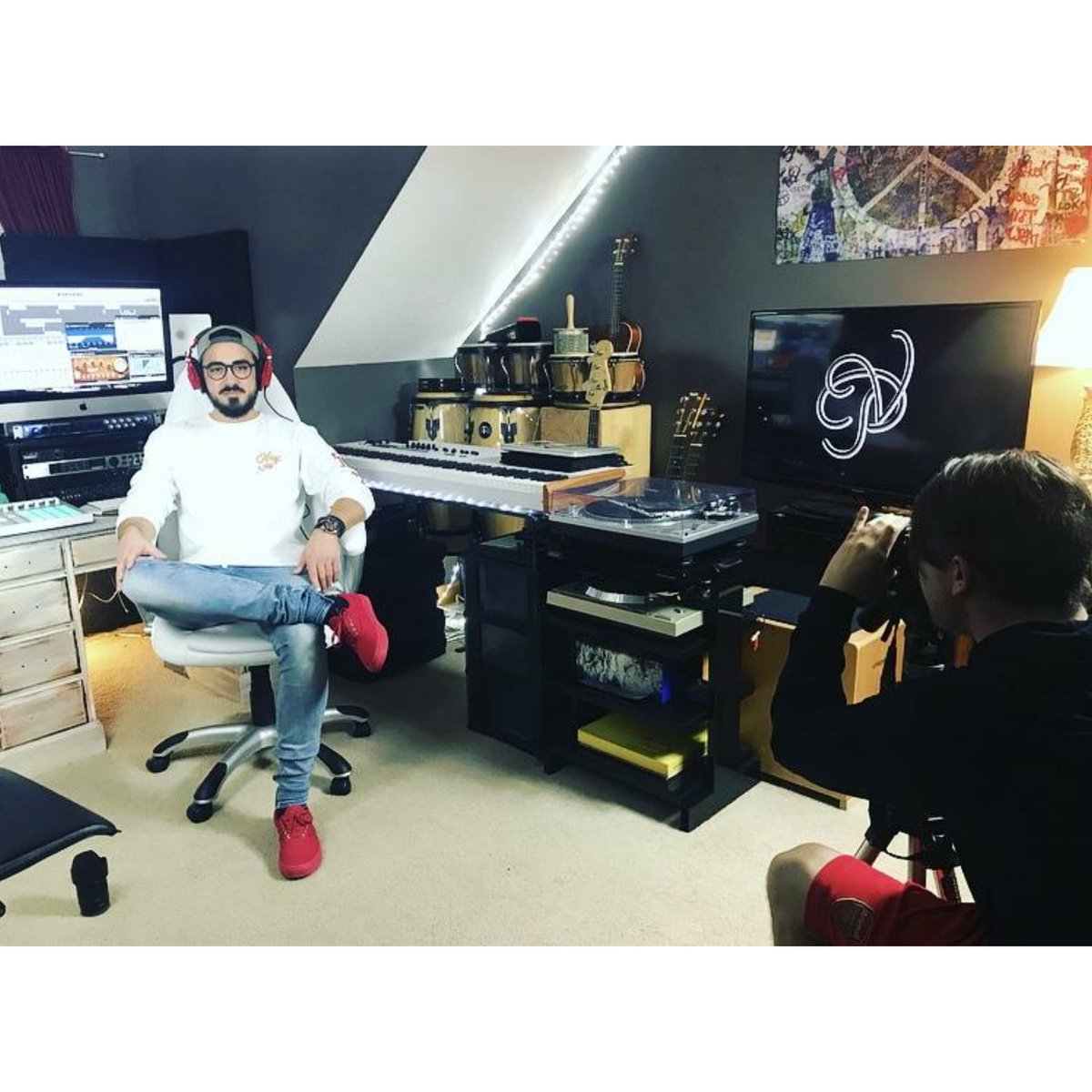 proverbialsound's tweet photo. Thanks for coming through the studio [ 📸: m.jendrisak ] &amp; taking pics! FOLLOW HIM ON INSTAGRAM #SupportLocalArtists https://t.co/5o4qdEwJLj