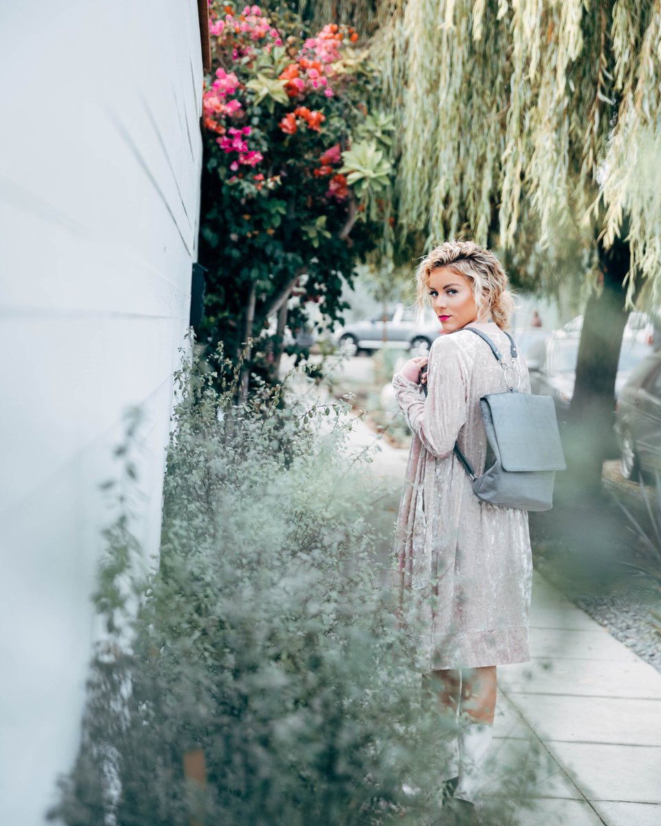 AngeliqueCooper's tweet photo. Loves... I just posted the perfect holiday gift guide for your girlfriend on my youtube channel! So many great gifts @Nordstrom this year!! #nordstrom #ad https://t.co/1GwllsrJsa