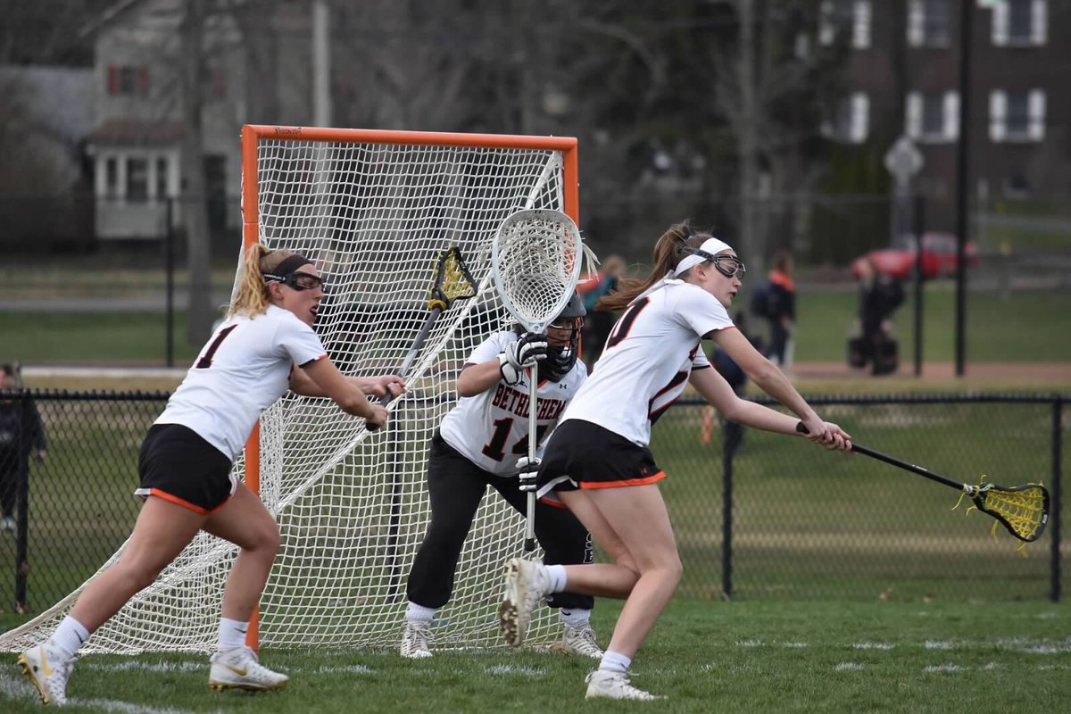 BCGVLAX's tweet photo. COME WATCH THESE LADIES SIGN THEIR NLI TMW AT 2:30 #D1 #LAX #BISONDOWN https://t.co/19BPwup9XS