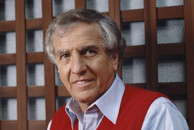 In Memoriam of the late Garry Marshall. Happy Birthday and RIP. 