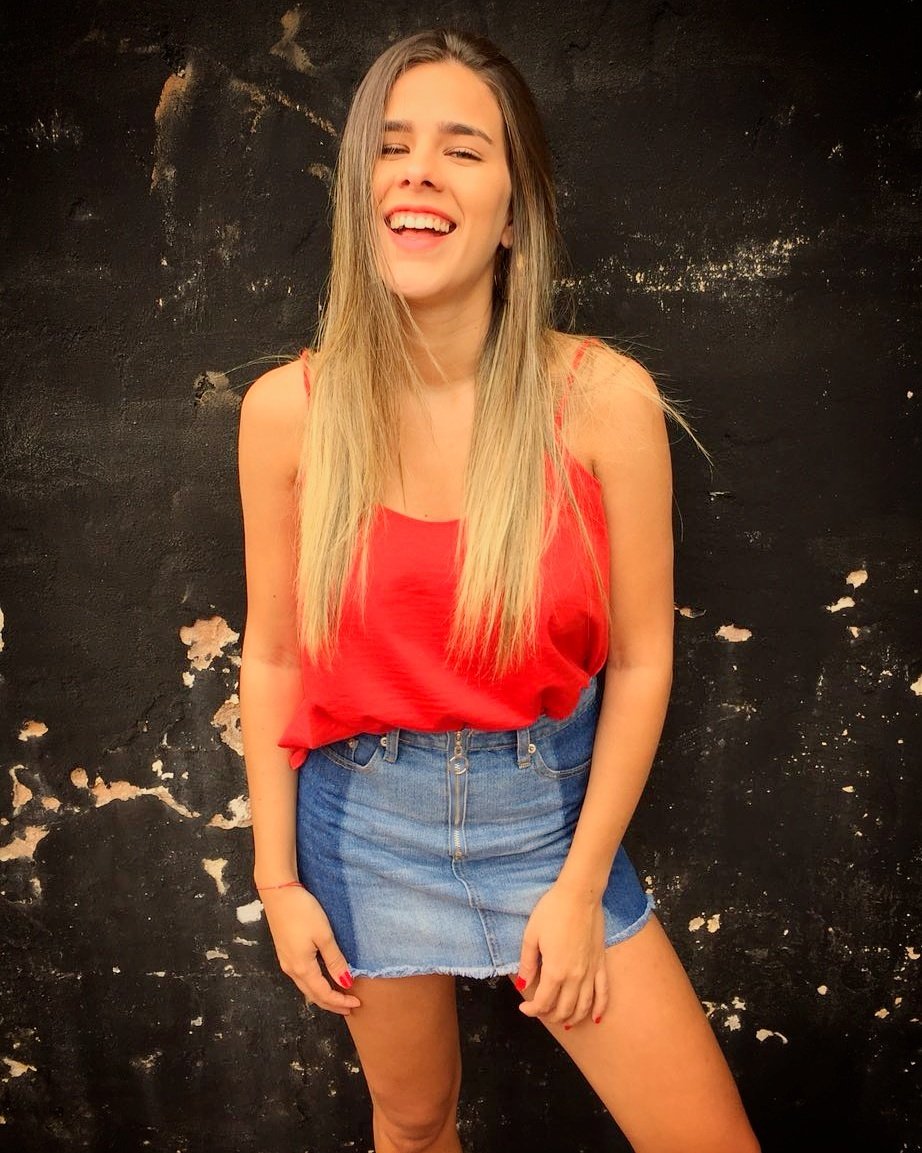 heinowpy's tweet photo. Arranca #TrendHei y debut de @manurodriguezc_ como host! Señales 500 y 820 de Tigo Star!⚡🎶 https://t.co/lrUUtHt96b