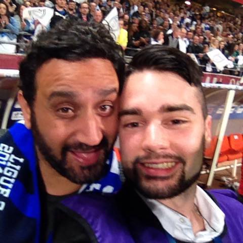 RISBOURGA's tweet photo. @Cyrilhanouna Baba je recherche un stage en tant que caméraman d'avril à juin 2018 ! Tu peux faire quelque chose pour moi ? 
(Petit souvenir de ta venue au stade de l'Aube à Troyes) https://t.co/IObWAhbEYT