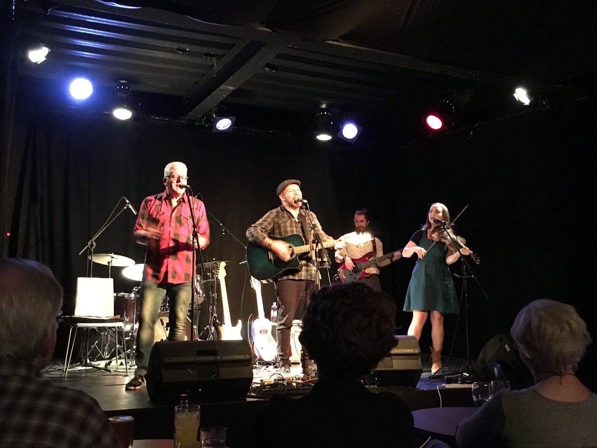 Brilliant night’s music @BlackBoxBelfast with @thepaperboys !
#livemusicinbelfast #canadianfolk