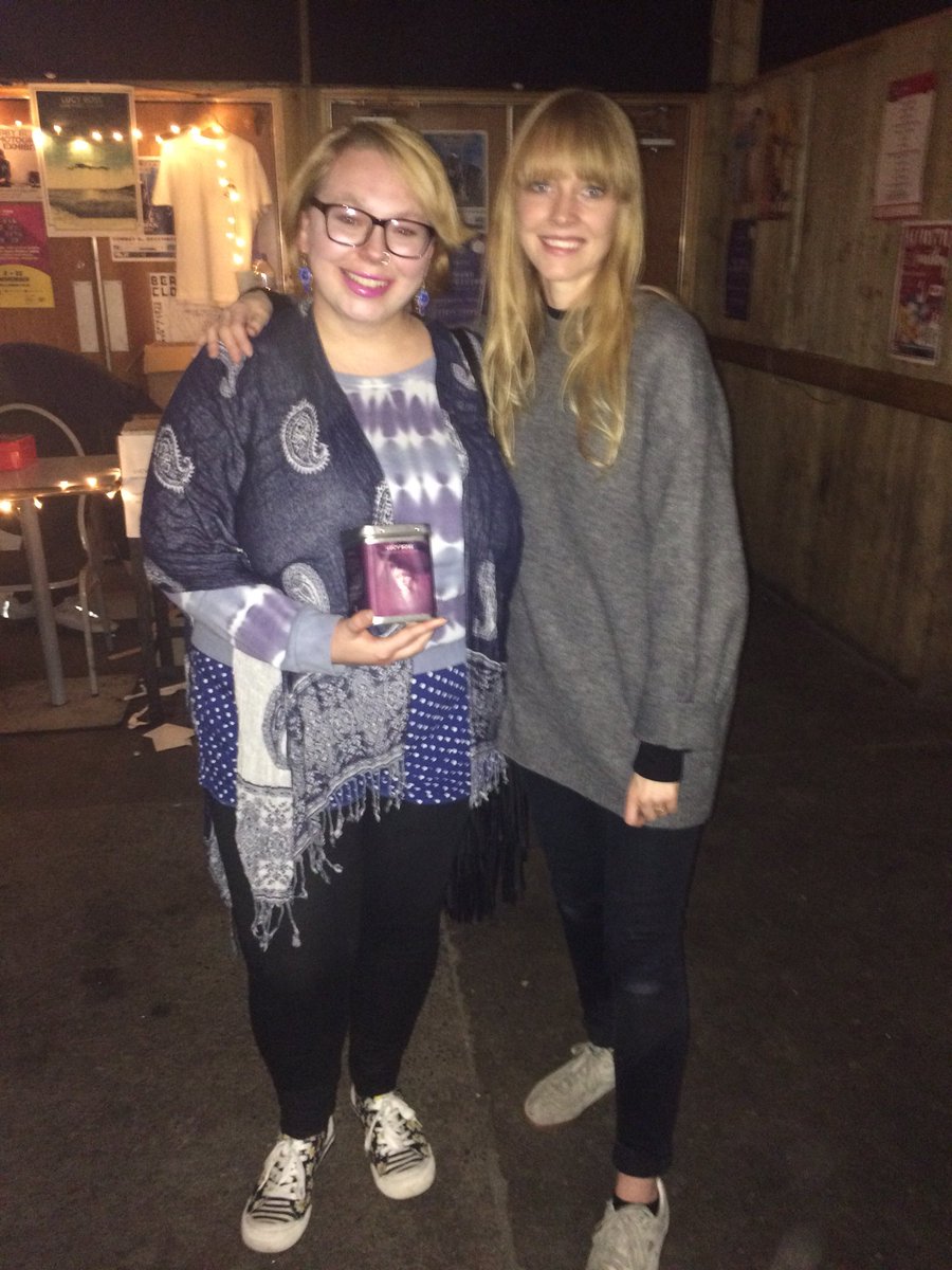 thischarmingmeg's tweet photo. Omg @lucyrosemusic likes my trainers... ❤️❤️❤️ And I can’t wait to try her tea!! :D #music #gigs #LucyRose #Fruit #FruitSpace #hullmuisc #livemusic #Hull2017 https://t.co/lWkUmXaFNG