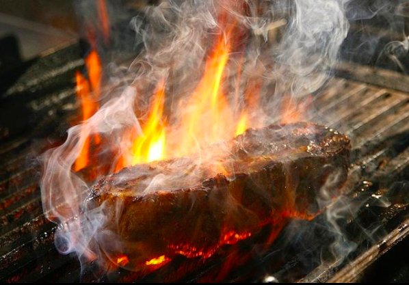 Burn, baby, burn 🔥  #bltsteak #bltprime #steak #eeeeeats