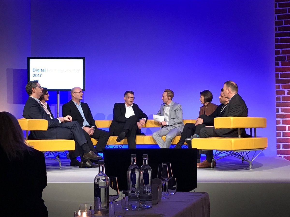 anikohanke's tweet image. @wfassnacht @lufthansa #DigitalLearningJourney panel discussion about the impact of #digitalization on #futureofwork