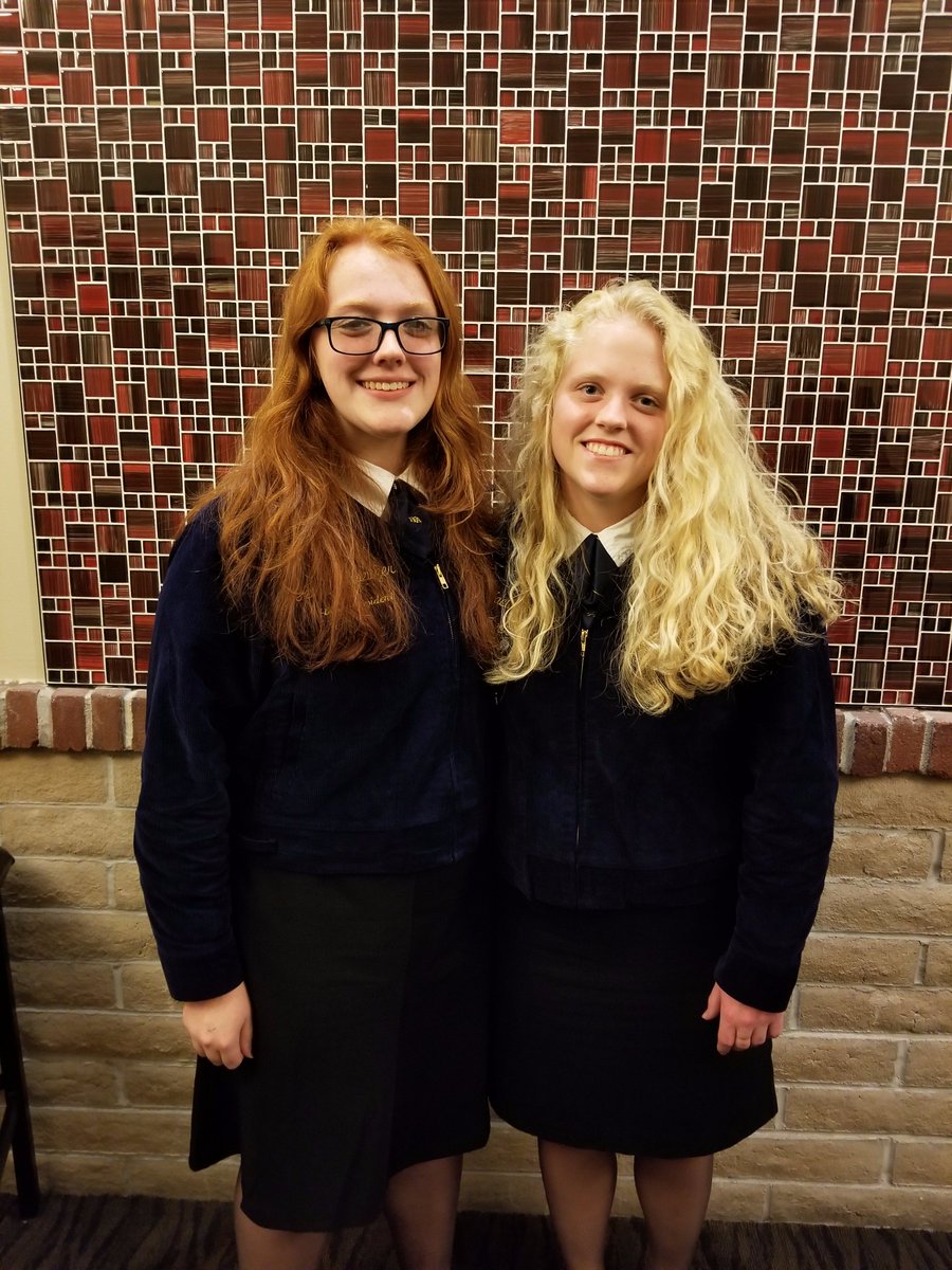 KielAgEd's tweet photo. Nine FFA members attended the 212 and 360 conferences this past weekend. We learned new #leadership skills to #influence others and how to #grow our chapter! #FFAmily #leaders @KielAreaSchools @davfriend https://t.co/QSBYZ6zLdj