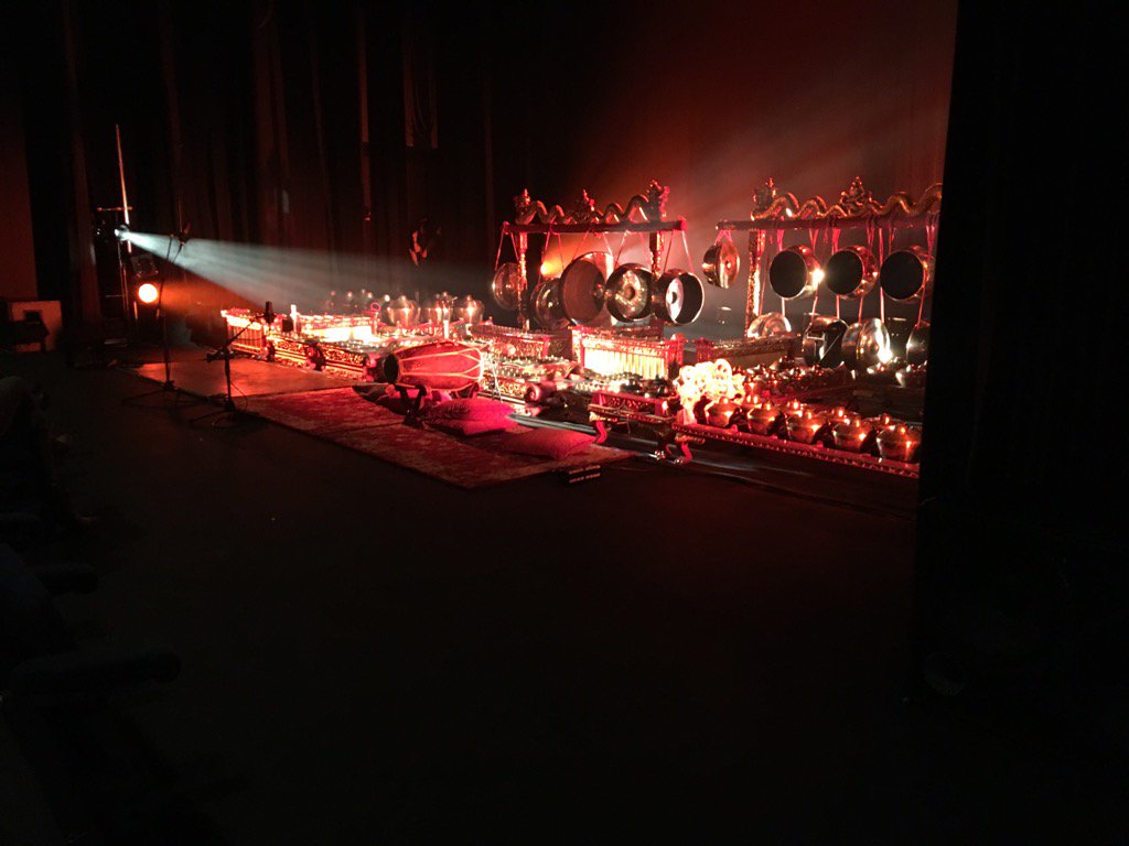 mel mercier tweet media