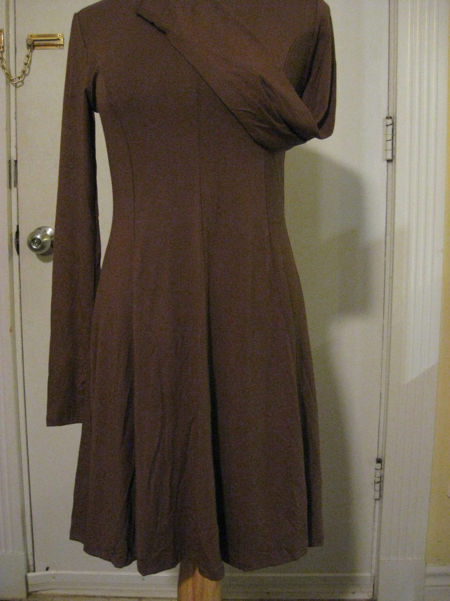 Jersey long sleeved dress shaktistore.ca/product/jersey…