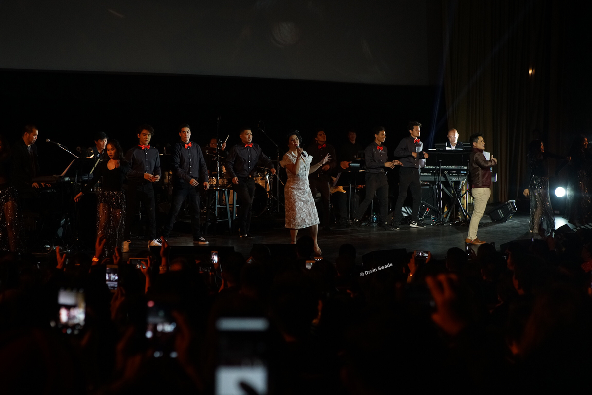 davinstanley's tweet photo. Mr. and Mrs. Alcasid had a great show at the Los Angeles Theater Center yesterday #mrandmrsa #reginevelasquez @reginevalcasid @ogiealcasid https://t.co/dTEc7prGzy