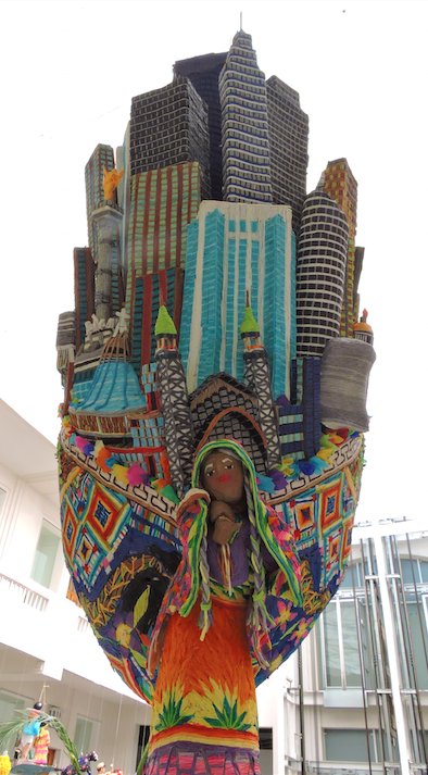 map_mexico's tweet photo. "Con la ciudad a cuestas" de Colectivo Atelier Arte y Papel es la piñata ganadora del 1er lugar en el 11º Concurso de Piñatas Mexicanas. ¡Muchas felicidades! https://t.co/awdfZmroQw