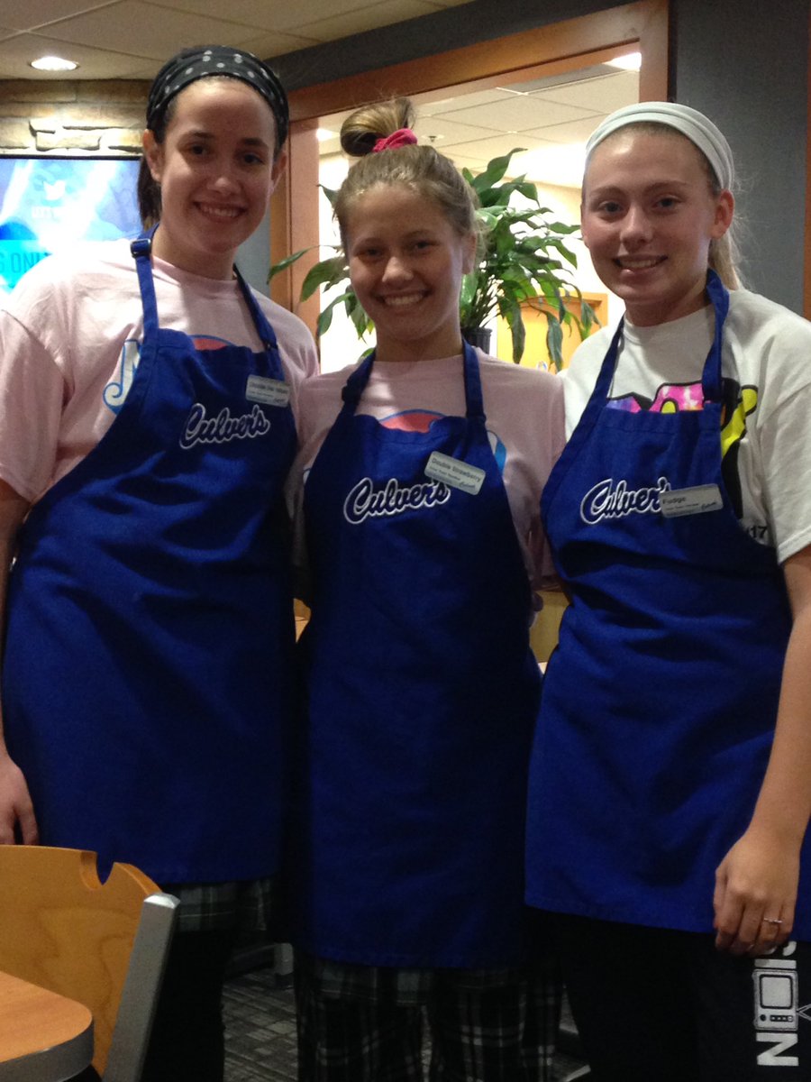 MicheleCMueller's tweet photo. Enjoying dinner at @culvers in Manchester, MO. Thank you to the Siemer family for supporting #MissionWeek2017 #NotIButWe
#Classof2020 https://t.co/TghPbiWklO