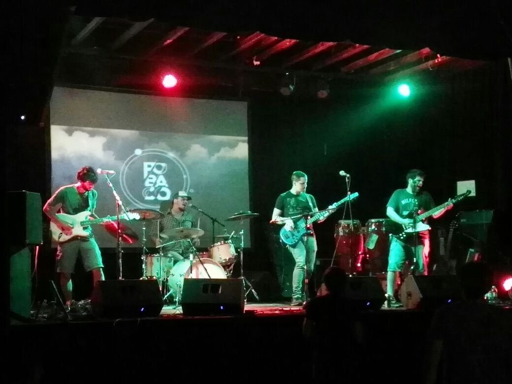 Hermosa noche el Sábado en El Emergente!
Gracias a La Huella Rebelde por invitarnos a abrir la presentación de su nuevo disco!
Gracias a la gente que vino a hacernos el aguante y a Ari de La Furia por soplar Maldición. 

Se vienen dos tremendas fechas y un cierre de año con todo!
