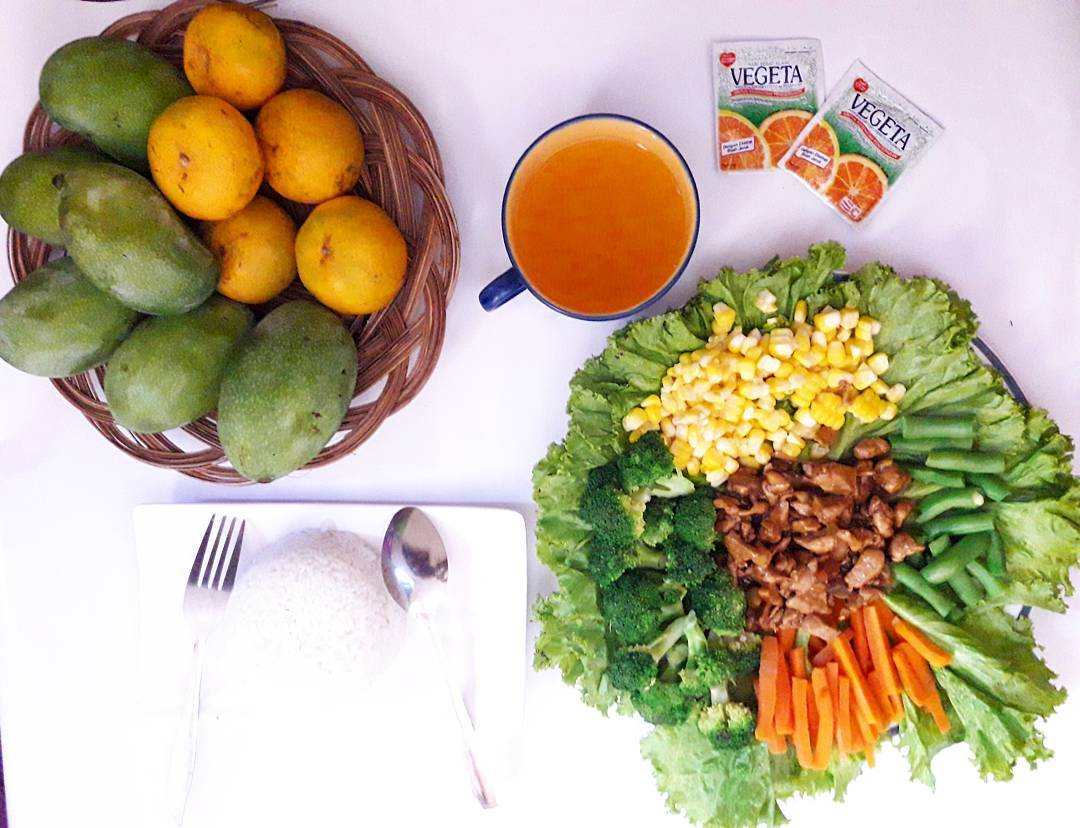 Vegeta_Serat's tweet photo. Perbanyak serat saat diet, karena cepat mengenyangkan &amp; porsi makan pun terkontrol.  Foto: Karlinaummuaisyah via Instagram #MenuSehatVegeta. https://t.co/boA3lt2qfV