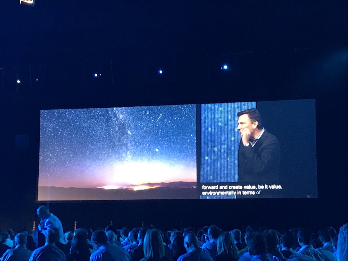 #microsoftsummit. David Thodey, CSIRO Chair: “customer centricity drives market capitalisation of successful companies”