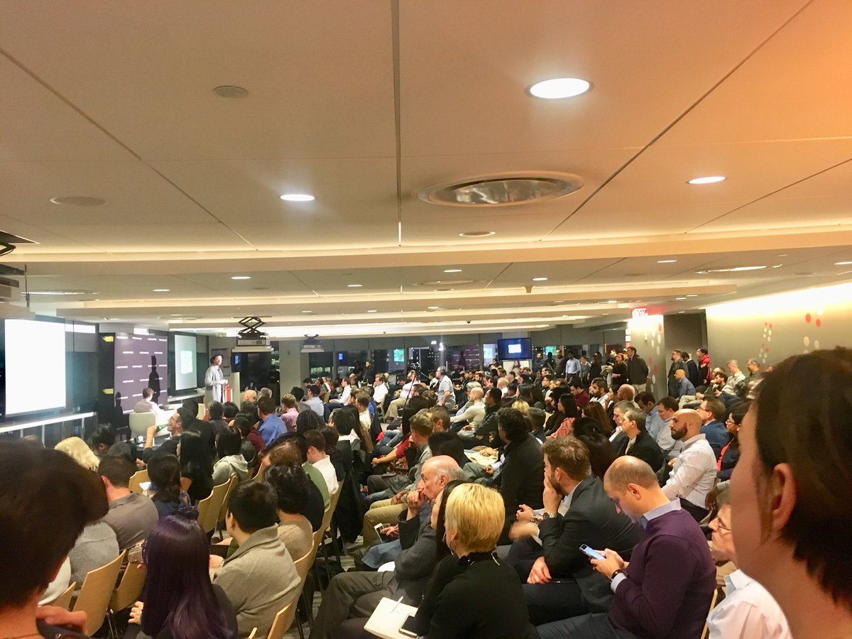 MsModaBox's tweet photo. Full House @firstmark #Datadriven event #Tech-startup #modabox https://t.co/P5eEnFyDAU