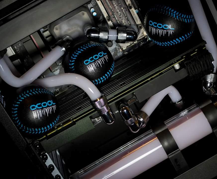 ModMyMods's tweet photo. Hmmmm, wonder if project #Eisbox by @War_Table knows how to juggle?
#ModderMonday
#Alphacool #Eisfamilie
#Aquatuning #jah_blub #FractalDesign #MSI
#Watercool #Watercooling #Watercooled
#Liquidcool #Liquidcooling #Liquidcooled https://t.co/PMyfVGNqKj