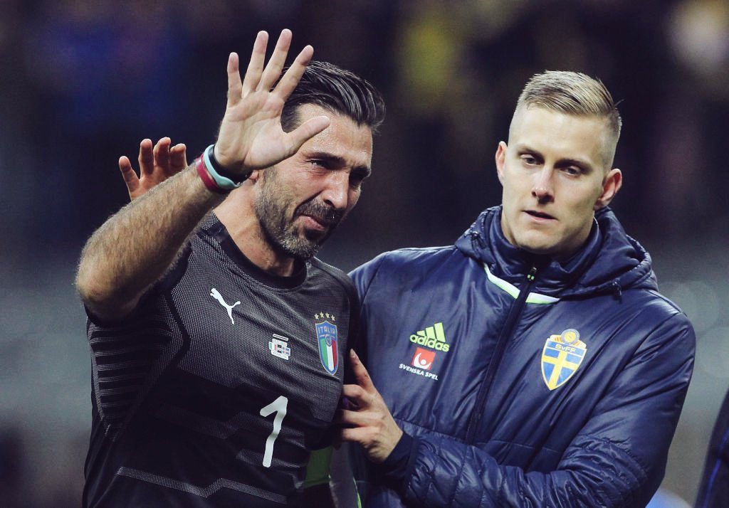 Mariano10DP's tweet photo. No hay dolor mas grande que verte asi ídolo! Dios quiera que tengas revancha en la champions! Seras eterno "GIGI BUFFON" https://t.co/TB2lObZHVY