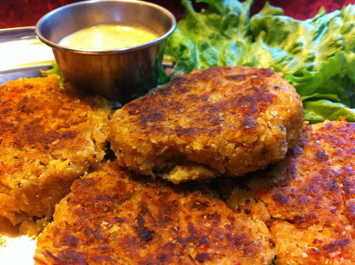 Connie Rouble tweet media