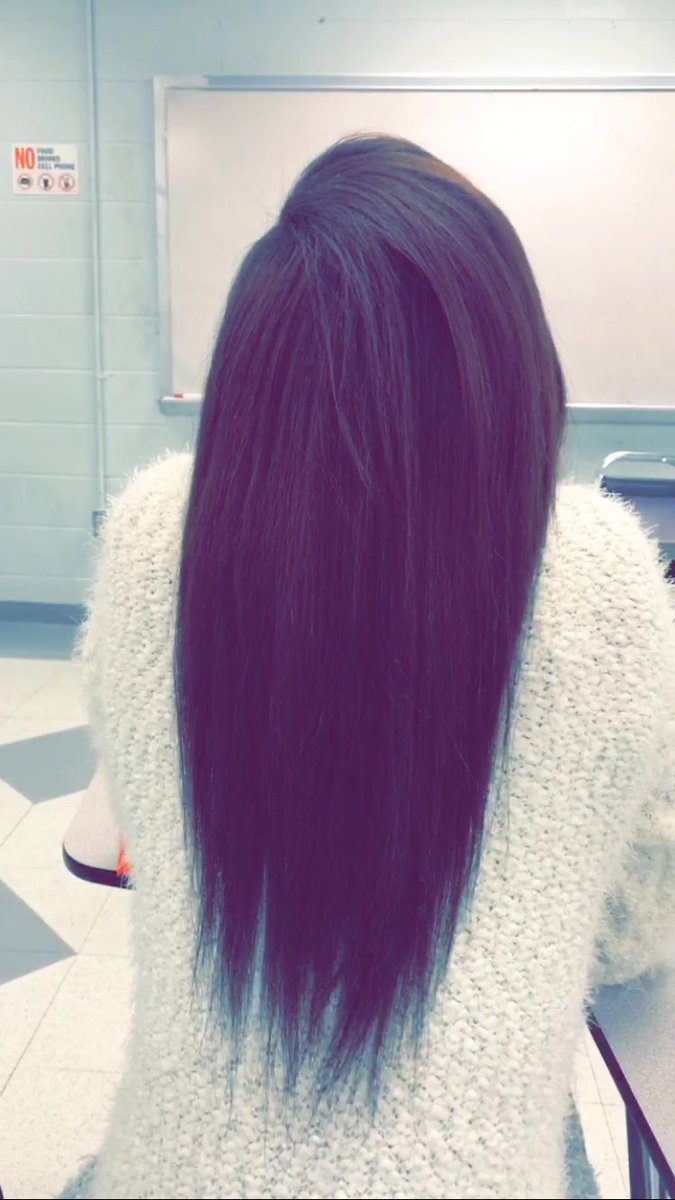 creolequeenn_'s tweet photo. Go natural, avoid heat by straighten your hair every 4 months😌 you'll be happy 😘 #ItsGenetics https://t.co/HUk3PDy7YK