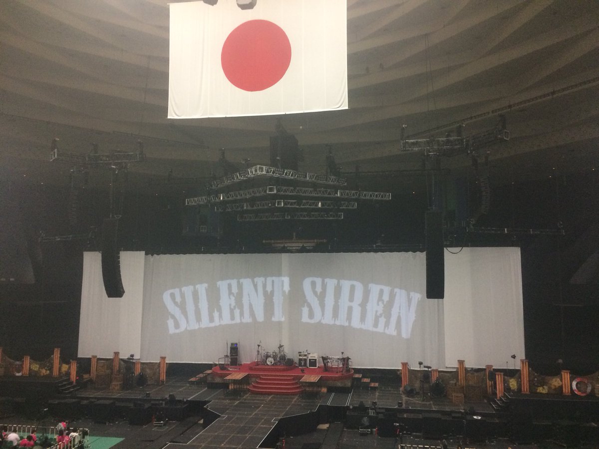 SaiFamIndo's tweet photo. Yang tersisa dari hari pertama Final Tour Shinsekai di Nippon Budoukan https://t.co/ntoD9ktVir