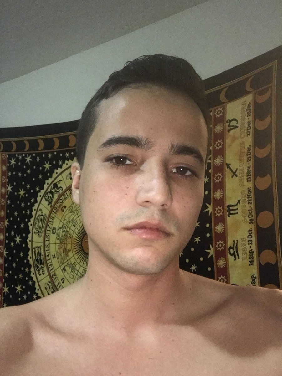 X 上的Ricky Spanish：「First time I've ever gotten a hair cut within 3 months  of my last one. t.col9NJDu3oHk」  X