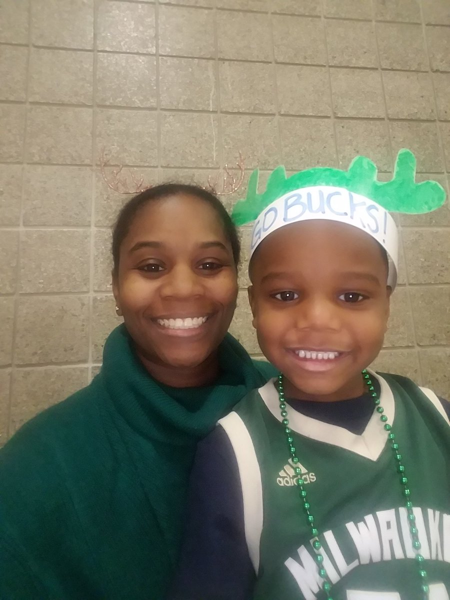Shamika_Johnson's tweet photo. Game ready! #GoBucks #RaisingAFan #Kohlsbucksfan #BucksVsEveryone   #FearTheDeer https://t.co/lqqMZQMvBr
