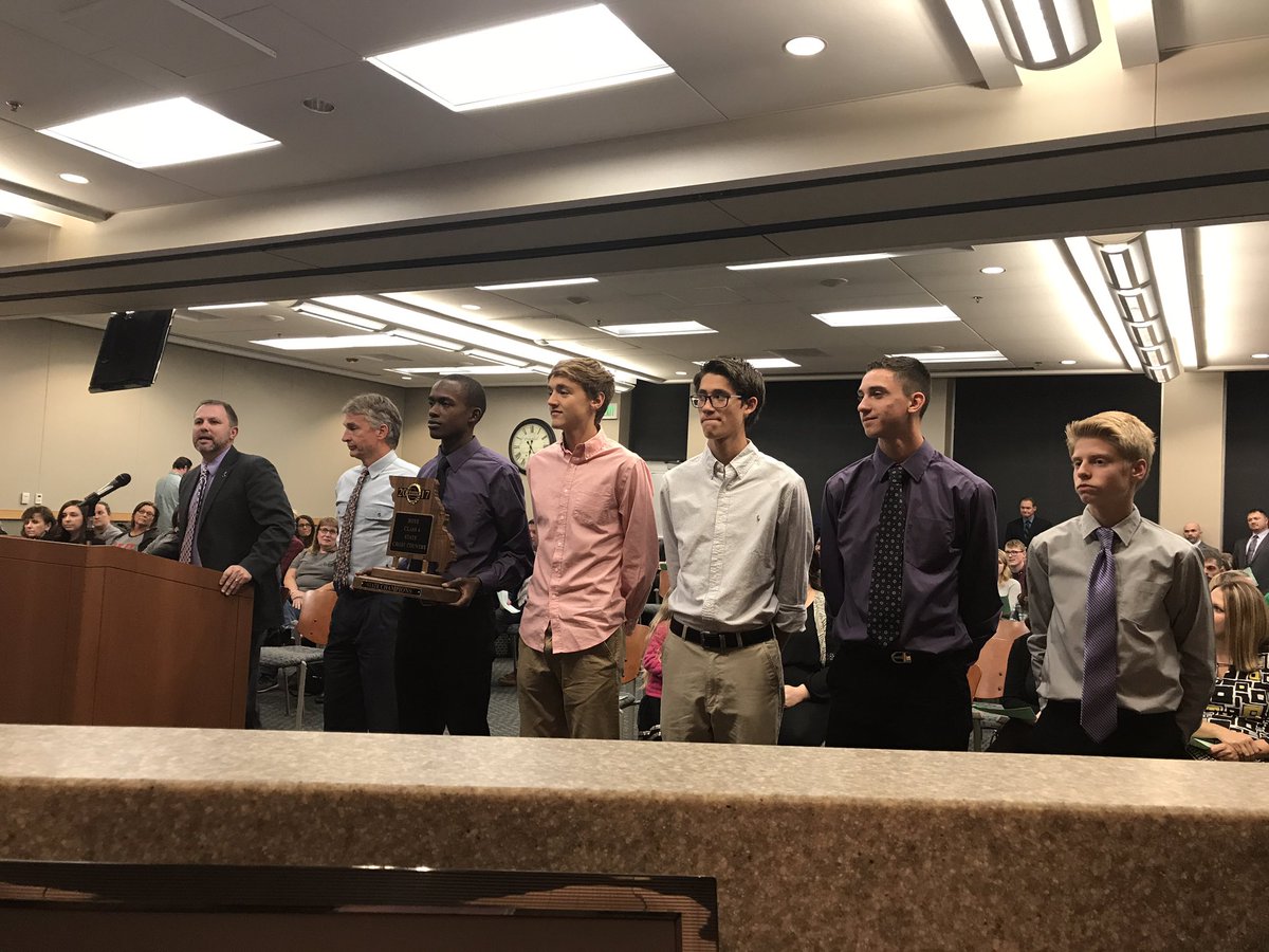BSSD_HR's tweet photo. Our BSHS boys' Cross Country state champions share their success with our Board. https://t.co/Ud9qUmYxec