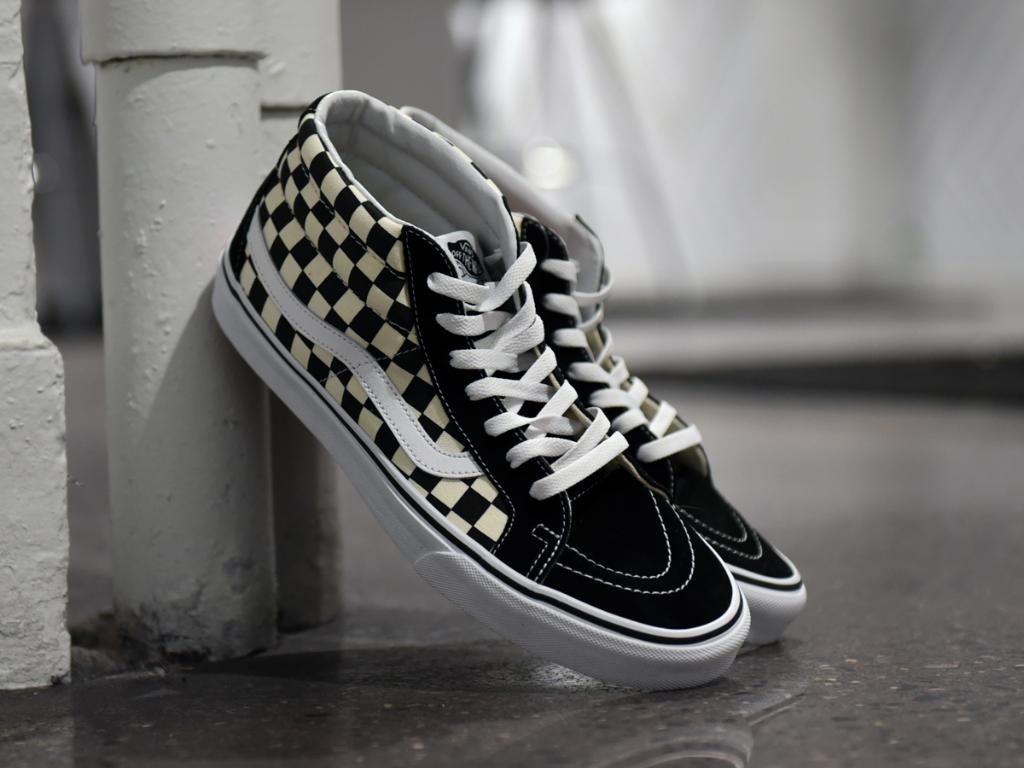 checkerboard vans foot locker