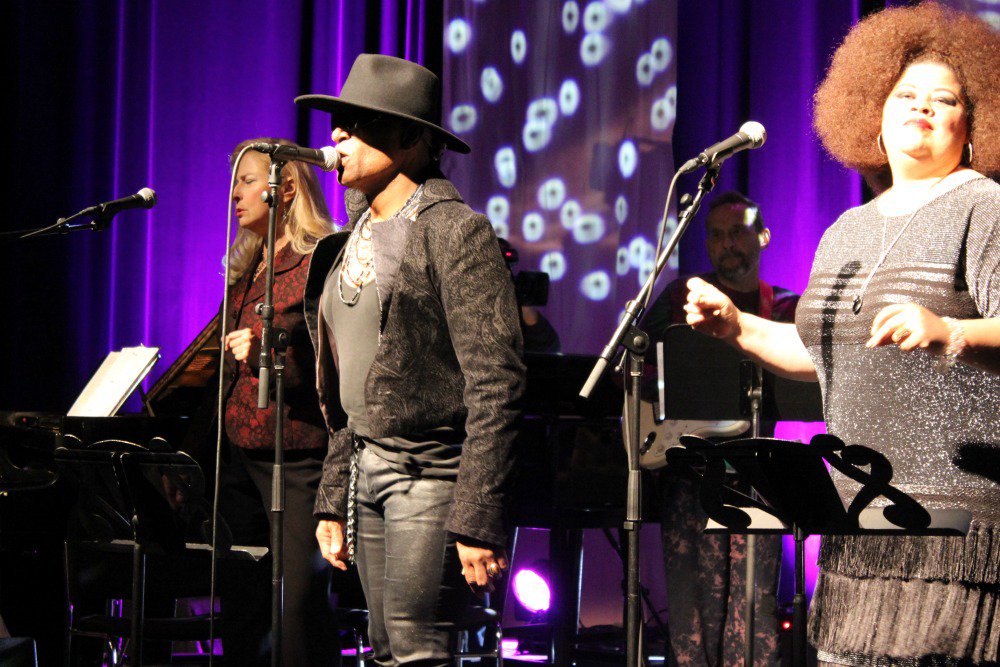 tpt's tweet photo. Thanks to EVERYONE who came out to the We Gotta Get Out of This Place concerts last weekend - and to the amazing singers and musicians who brought the #MNVietnam War era to life! https://t.co/y7GhI563dN