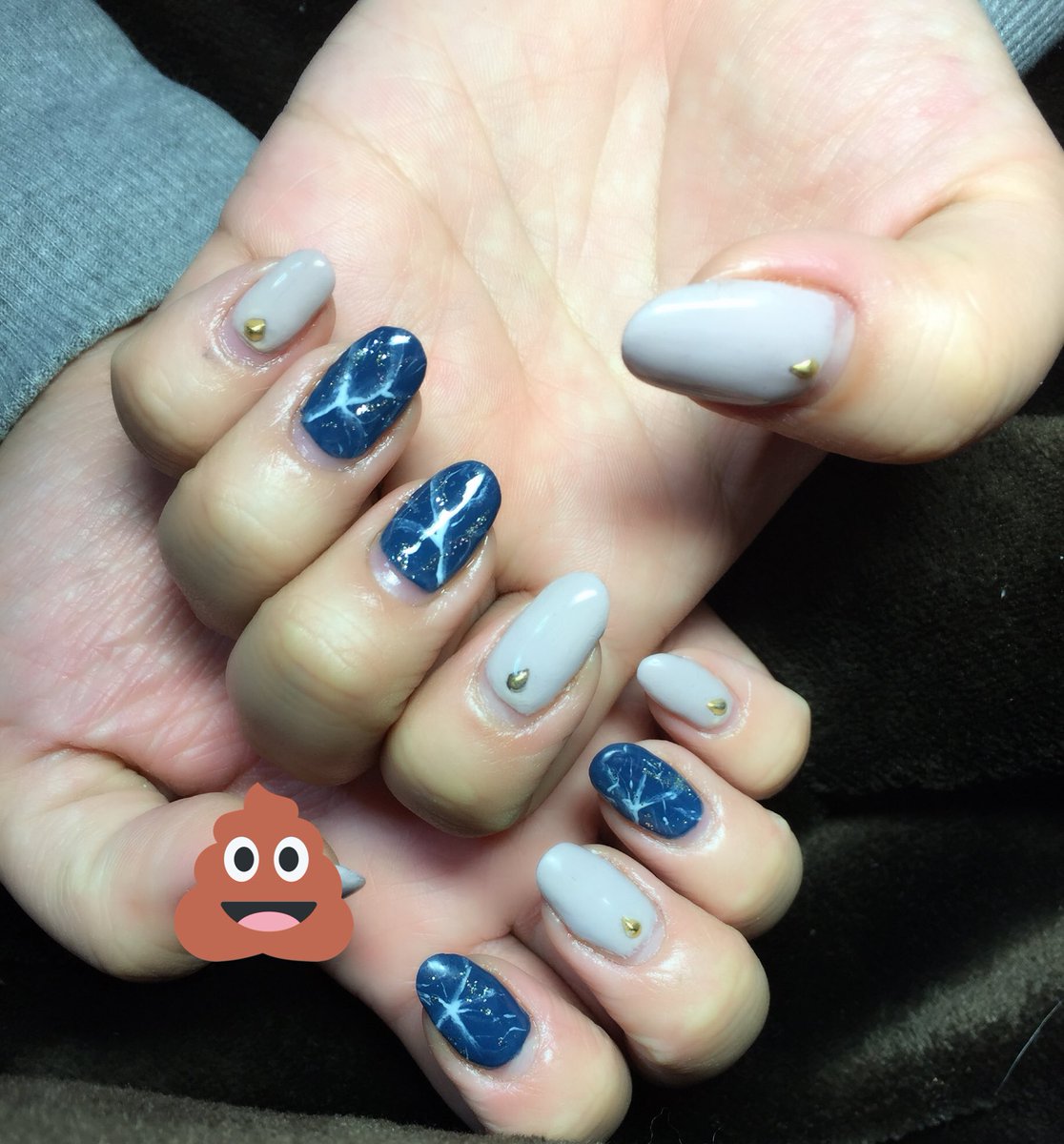 きょうか Sur Twitter もう結構伸びとる 笑 My Nail 大理石風ネイル ネイビー 冬仕様 シンプル セルフネイル きょうか Sur Twitter もう結構伸びとる 笑 My Nail 大理石風ネイル ネイビー 冬仕様 シンプル セルフネイル