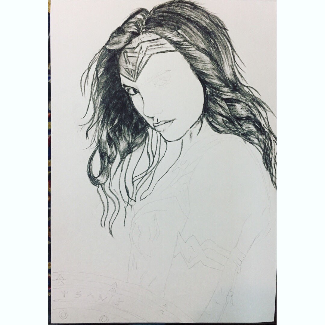 stranshad's tweet photo. “I’M WILLING TO FIGHT FOR THOSE WHO CANNOT FIGHT FOR THEMSELVES.” -DIANA

#WonderWoman pencil portrait by #stranshad

@GalGadot check this 🙊😍 https://t.co/g4wYoyVSNs