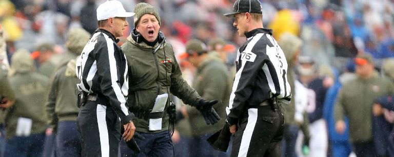 ArusakRusak's tweet photo. That was a tough loss for the Bears yesterday. Is John Fox on the hot seat? What do you think? #BearDown https://t.co/9WkBfvv63S