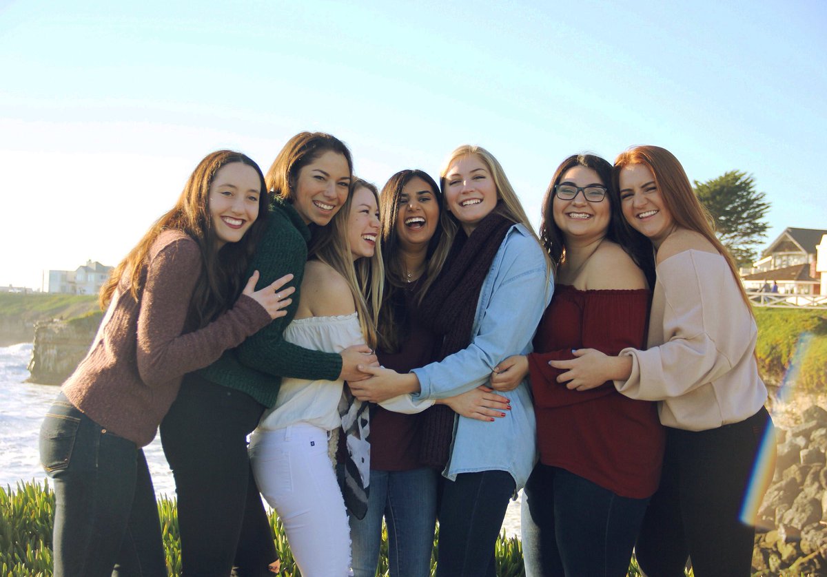 Thank you for everything this years past exec did for our chapter! We can’t wait to see who our next executive board will be tonight! 💙 #ucscgammaphibeta