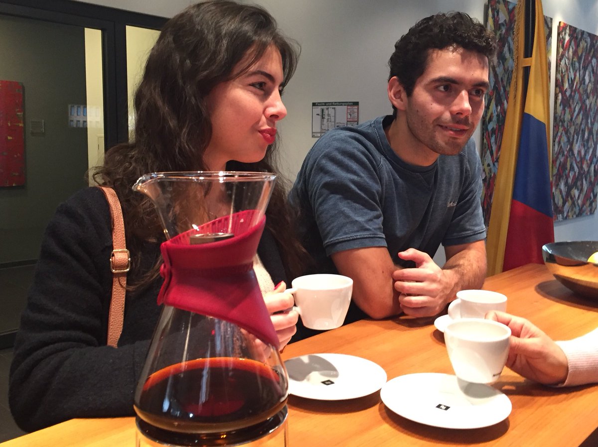 Inscripción o catación: En el Consulado en Hamburgo no son opcionales porque se complementan a perfección. Así cumplimos a nuestra manera.