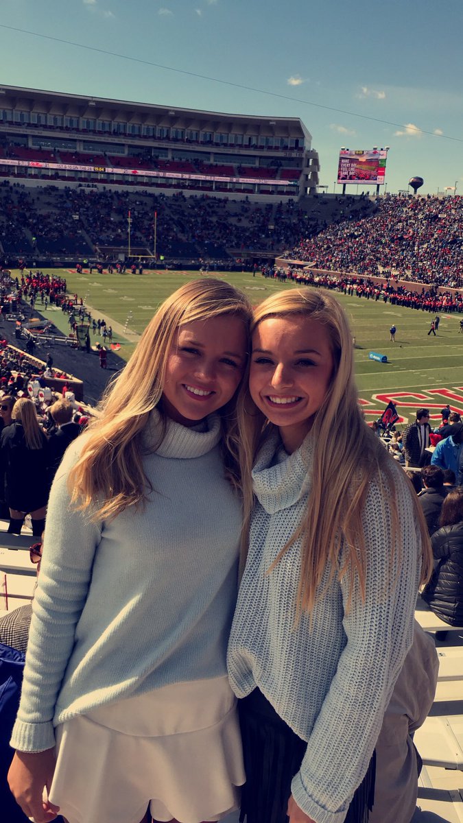 elllanewton's tweet photo. happy birthday payton... honestly don’t know what i️ would do without ya, and can’t wait for school with u next year 💓 @p_hefflefinger https://t.co/Tdo3BoVEps