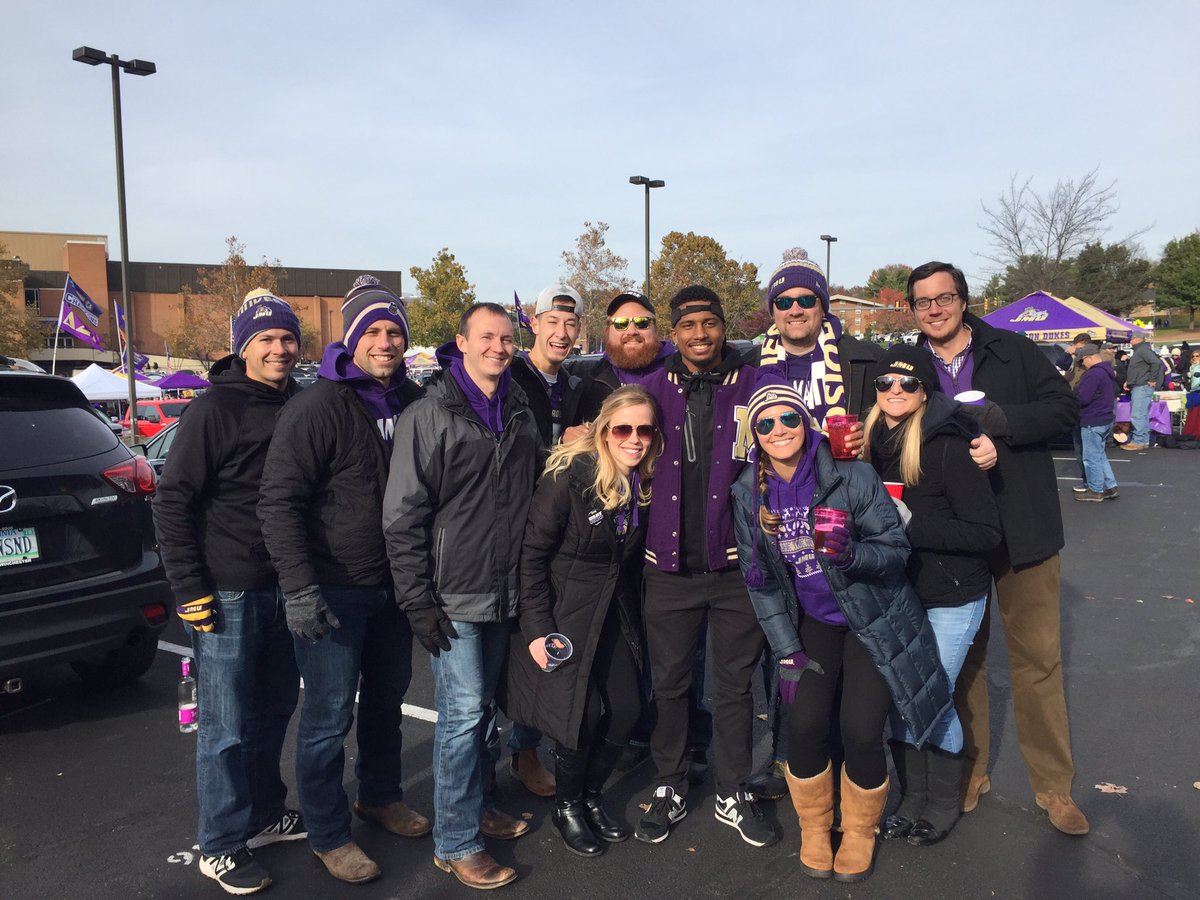 lauramhiggins's tweet photo. Last regular season Saturday in P-Lot!! With a @Brandon_Ravenel appearance! 🏈💜💛🏈 #GoDukes  #JMUnation #BlackoutBridgeforth #TwentyTwo https://t.co/KLmELc5vy8