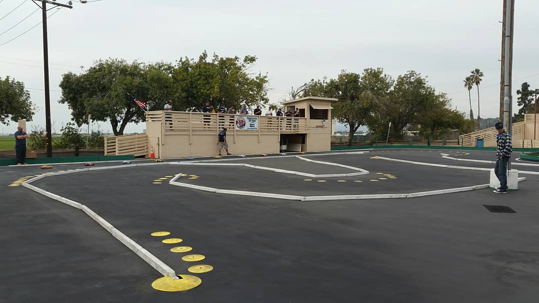 ActivRc's tweet photo. Club race at Roadrunners R/C Club!
Great day of racing at our home track!
#activrc #roadrunnersrc #1upracing #rushrctire
https://t.co/GGIl5AqTWZ https://t.co/MoVe2Z4csF