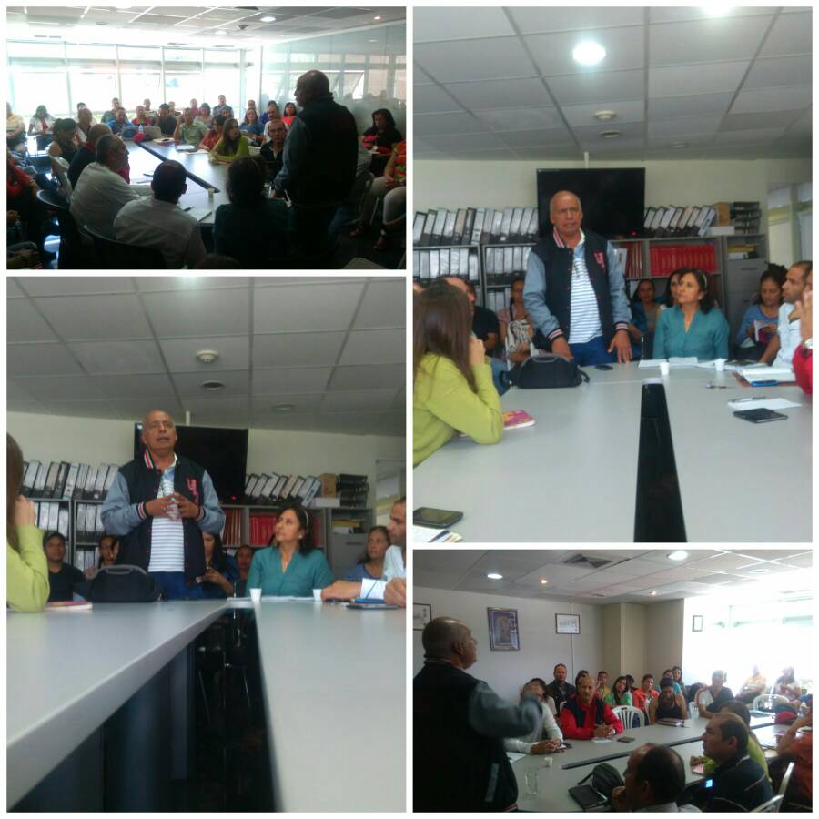 maribella8307's tweet photo. Nuestro próximo Alcalde del Municipio Campo Elías, reunido con el Movimiento Bolivariano Magisterial. #SimonporAmoraCampoElías @Osto_obe https://t.co/sdJBK37lNa