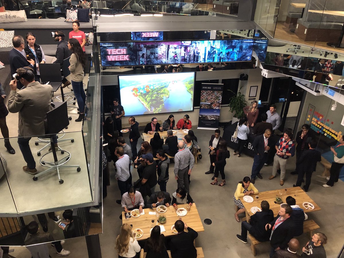 ecoupe's tweet image. #TechweekLA kickoff party is bumpin’!