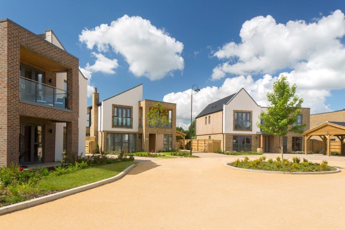 welovenewhomes's tweet photo. #Developmentoftheweek @CrestNicholson #Ouzelisland #Miltonkeynes New phase coming soon, #Inovative #Design Check our review of the first phase https://t.co/Griuhb5wSq Check the website https://t.co/X1tTVpgq2u
executive 4-5 bedroom homes #Showhomesonline https://t.co/CadgLJTtIb