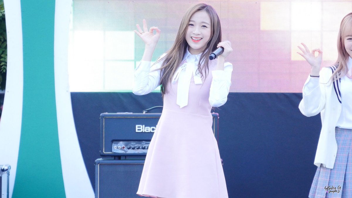 Studi0_G's tweet photo. [CAM] 17.11.05 에이프릴 오산 청소년 축제 by. Purple.D
https://t.co/u1MLnAmlud #에이프릴 #April #진솔 #4k https://t.co/2C0zYzlRFB