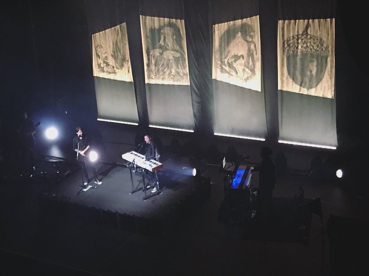 ambersirmans's tweet photo. #teganandsara were amazing tonight! #theconxtour #TheConX https://t.co/anM4DLZzx9