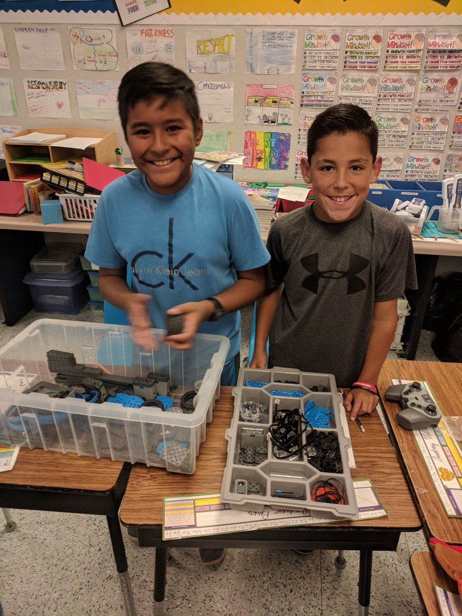 LewisAllStars's tweet photo. 4th and 5th grade Robotics begin!! #Lewisallstars #Dusdsteam #Dusd https://t.co/pADjiNOKTn