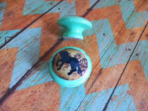 ruralgals's tweet image. Set of 6 Horse Theme Dresser Knobs..Rustic Distressed Turquoi… etsy.me/2rMGqOo #decorativeknobs #WoodenKnobs
