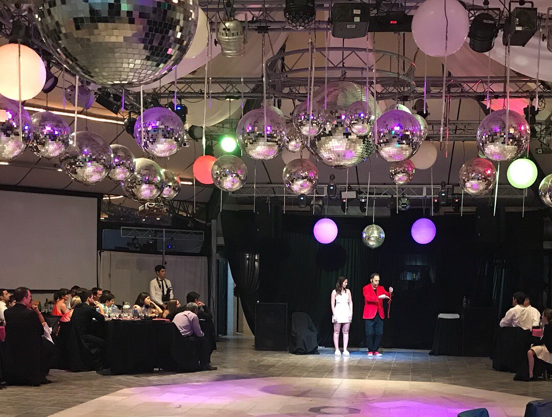 gastonpochat's tweet photo. Show central en el casamiento de Gabriela y Ariel 👰🤵 #showcentral #casamiento #boda #bodas #casamientos #bodadearielygaby #dalemagiaatuvida #gastonpochat #show #showman #magia #magiadebar #magiaentumesa #magiadecerca #magiaderestaurante #magiadesalon #magiaconcartas https://t.co/ruDlDXcue0