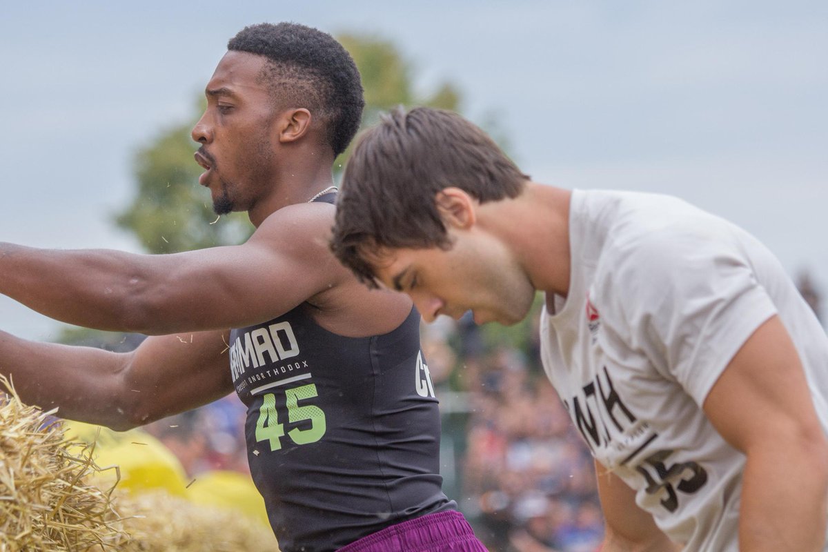 .<a href="/alecsmith8/">🏋🏻‍♂️</a> and <a href="/EZMuhammad/">Elijah Muhammad</a> during the Madison Triplet at the 2017 Reebok CrossFit Games.