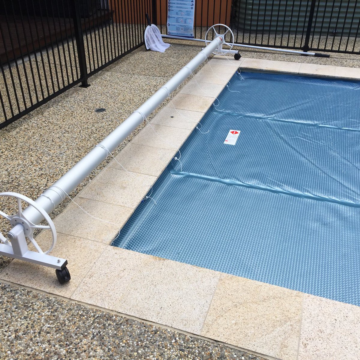 ecosolarheating's tweet photo. Pool blankets have a lot of benefits and with a proper roller they are easy to use #poolblanket #poolblankets https://t.co/wcbjsBo8lC https://t.co/Dmdle6nfc7