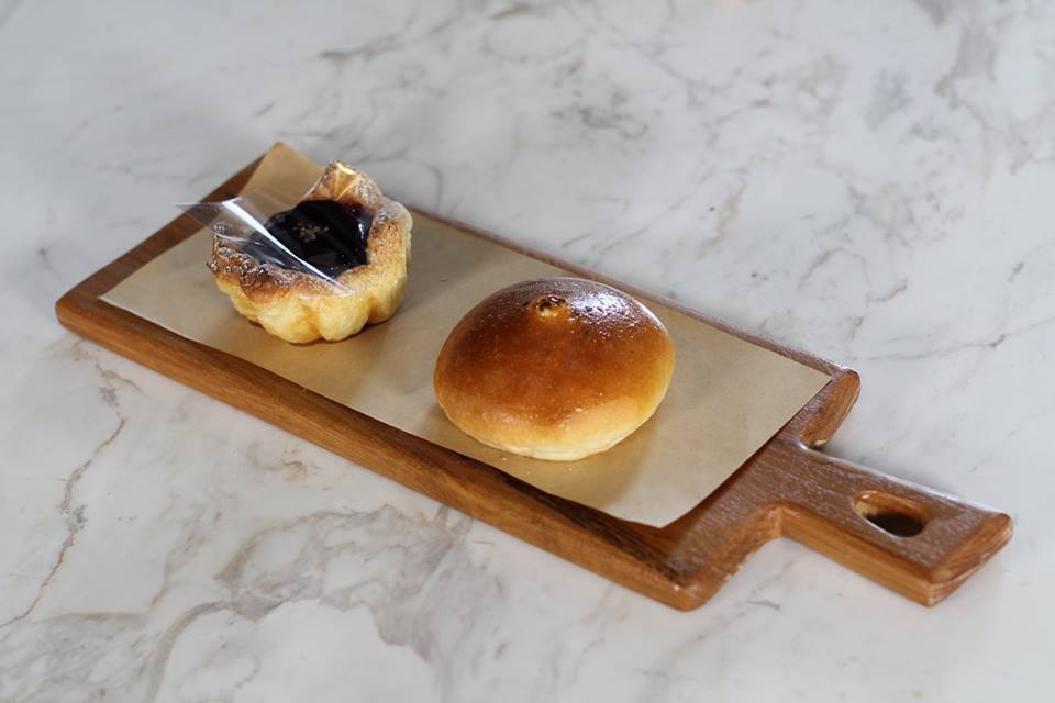 doe_mal_lay's tweet photo. Have you been to our BreadTalk second outlet at Junction Square Extension at Crystal Tower? They provide delicious breads with awesome taste. 
#Doemal #BreadTalk #Breads #Yangon #Restaurant #Delicious #Tasty https://t.co/7nE7I4zF16