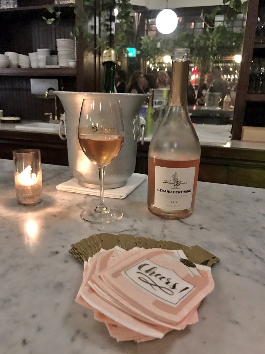 JSFashionista's tweet photo. Perfect evening enjoying #champagne w/ the #prdivas celebrating 10 years @EllipsesPR #TheRiddlerSF https://t.co/qGH6eCMj86 https://t.co/vPQHBBs3KJ